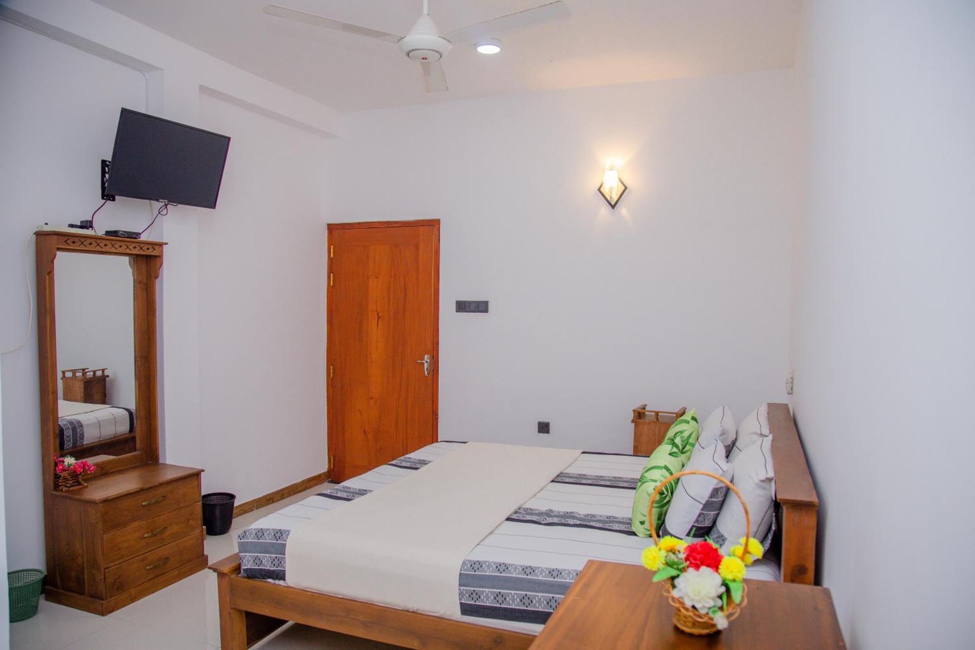 Hispaniola Inn Mirissa Εξωτερικό φωτογραφία