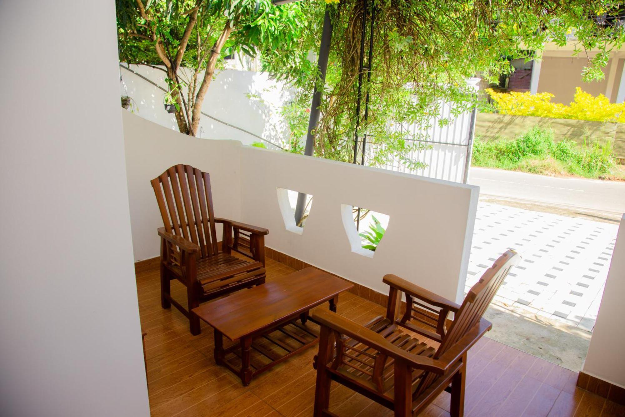 Hispaniola Inn Mirissa Εξωτερικό φωτογραφία
